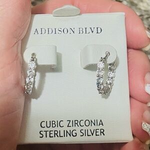 NEW WITHOUT TAGS STERLING SILVER CUBIC ZIRCONIA HOOP EARRINGS